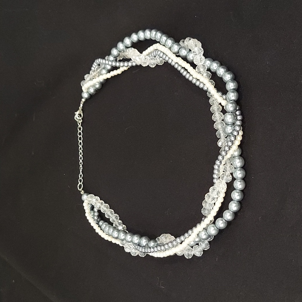 BEADED STATEMENT NECKLACE - Picture 7 of 7